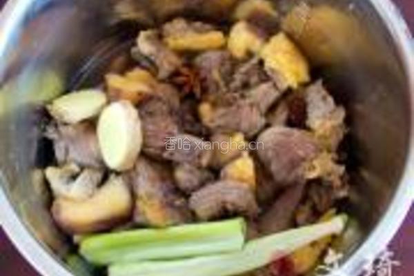 酸汤牛腩的做法图解6