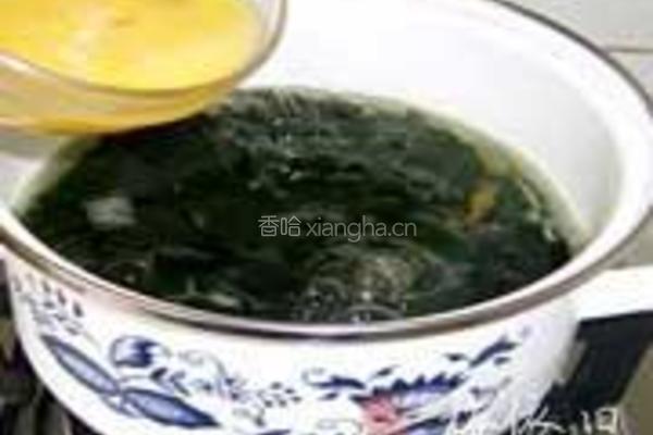 裙带菜蛋花汤的做法图解3