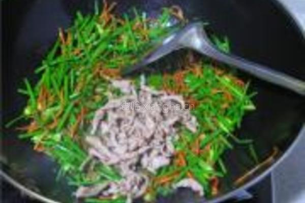 肉丝虫草花炒韭苔的做法图解5