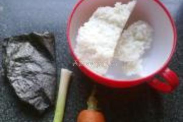 海苔蒜香炒饭的做法图解1