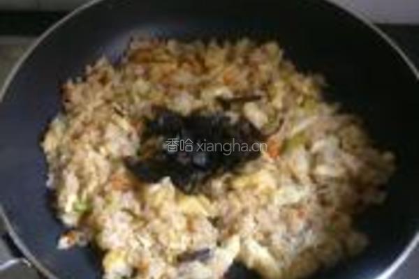海苔蒜香炒饭的做法图解5