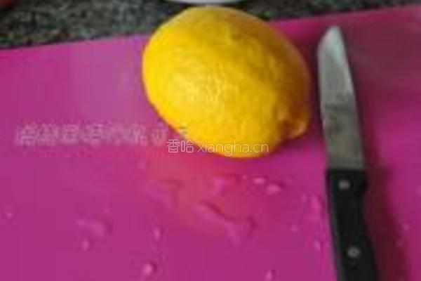 糖渍柠檬的做法图解1