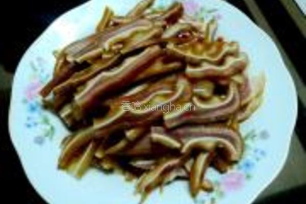 凉拌猪耳的做法图解1