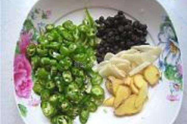 煎豆豉带鱼的做法图解3