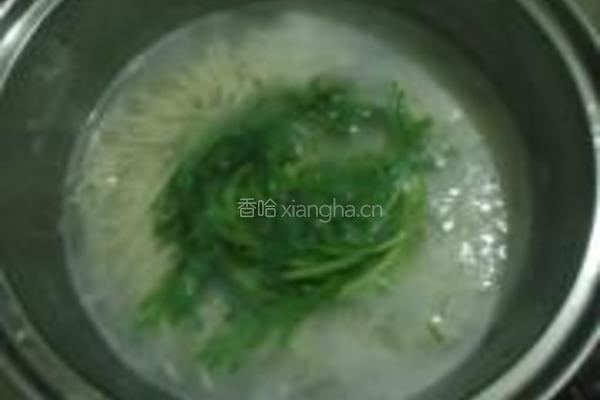 茼蒿清汤面的做法图解5