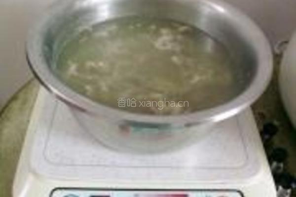 枸杞猪干汤的做法图解7
