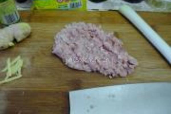酸豆角炒肉末的做法图解1