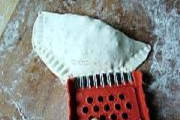 韭菜盒子的做法图解12