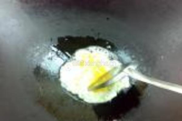 蟹子虾米蛋炒饭的做法图解4