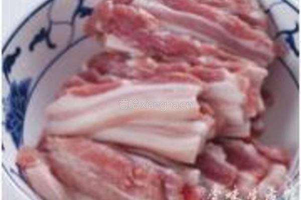 荷香粉蒸肉的做法图解2