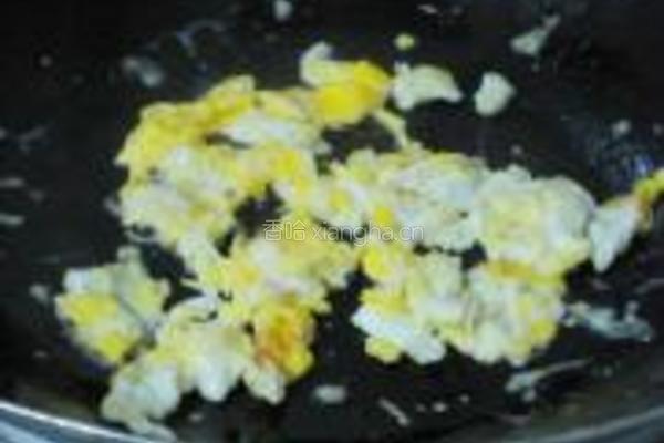 家常鲜河虾炒粉的做法图解1