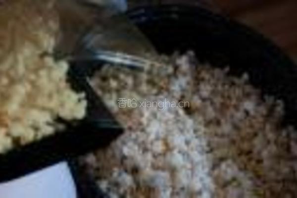 焦糖爆米花的做法图解1