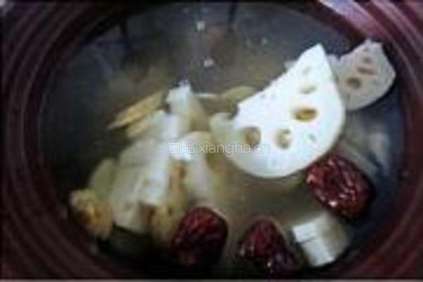 莲藕煲棒骨的做法图解4