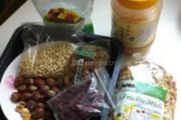 坚果杂粮派的做法图解1