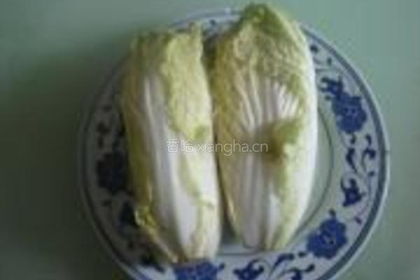 娃娃菜焖对虾干的做法图解1