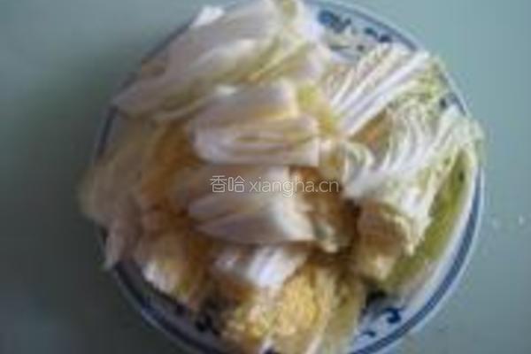 娃娃菜焖对虾干的做法图解2
