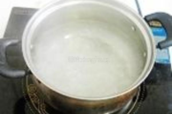 卤肉鸡蛋面的做法图解1