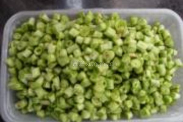 蒜豉长豆粒的做法图解3