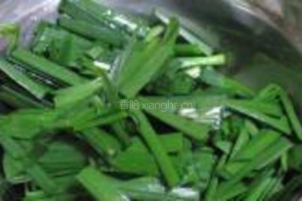 藜蒿炒腊肉的做法图解3