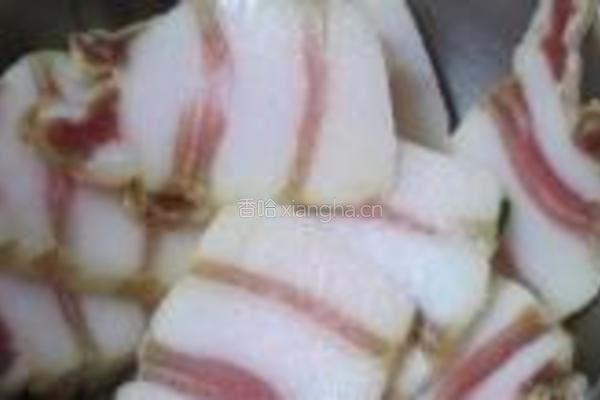 藜蒿炒腊肉的做法图解4