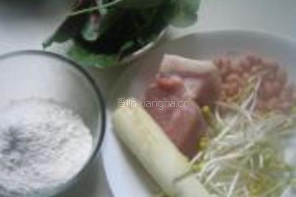茭白花生肉丁炸酱面的做法图解1