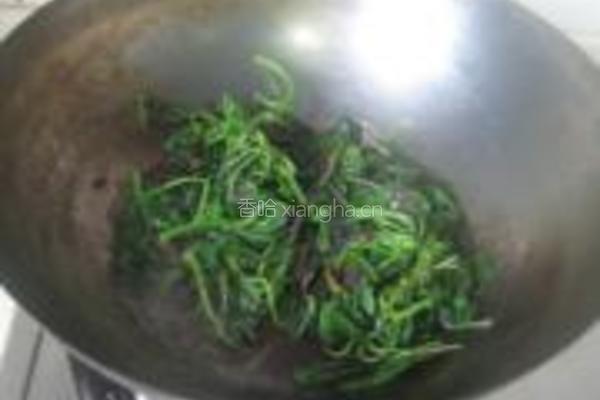 茭白花生肉丁炸酱面的做法图解5