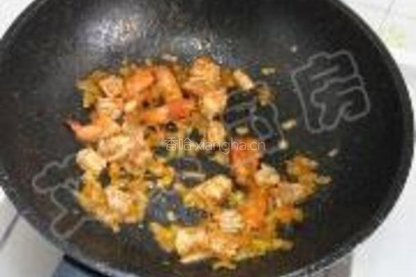 鲜虾鸡蛋炒饭的做法图解14