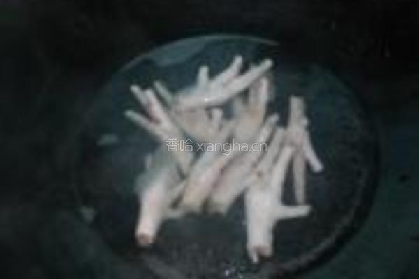 归枣煲鸡爪的做法图解2