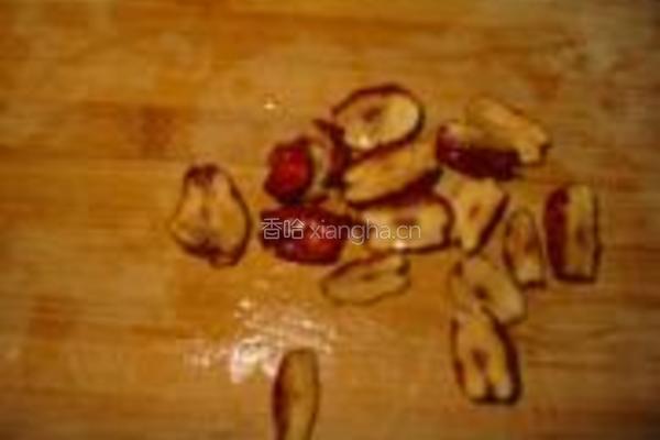 归枣煲鸡爪的做法图解3