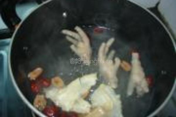 归枣煲鸡爪的做法图解4