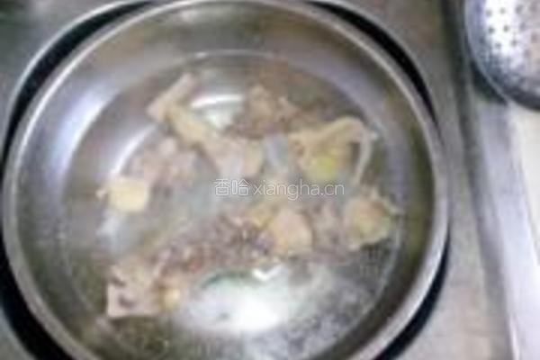滋补猴头菇鸡汤的做法图解6