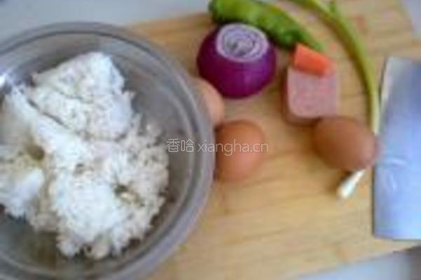 自制蛋炒饭的做法图解1