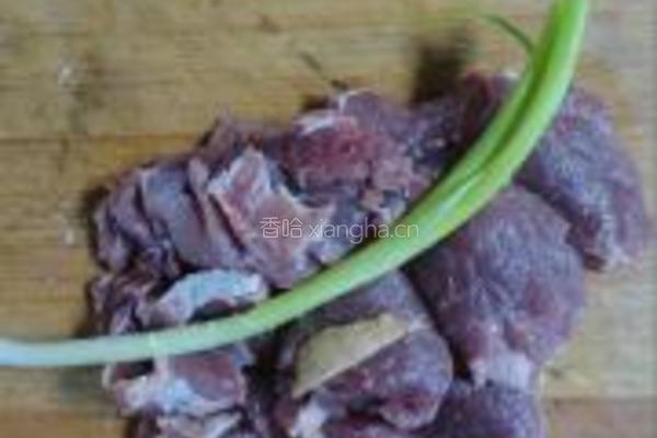 肉末蒸蛋羹的做法图解1