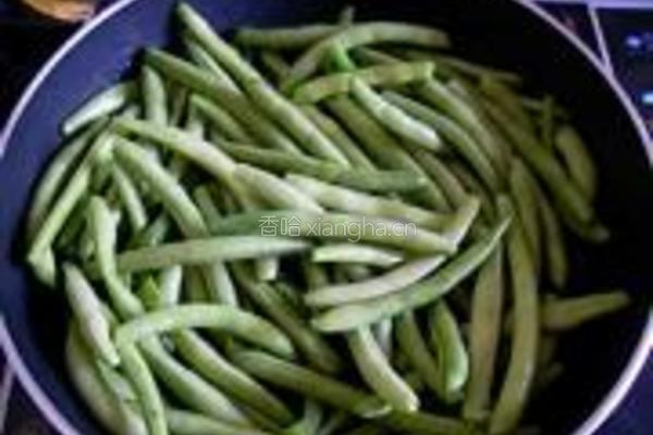 干煸豆角的做法图解3