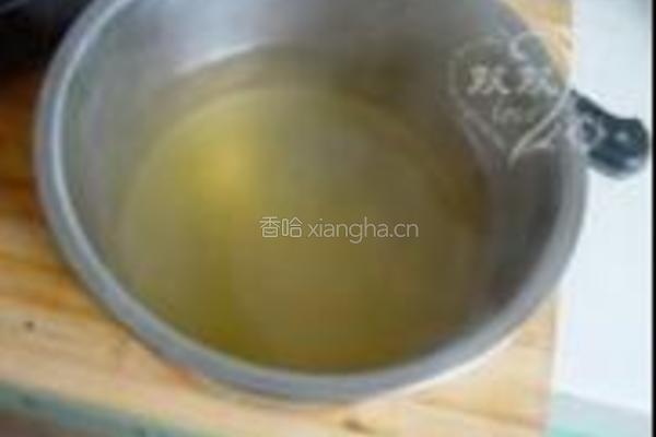 黑米凉面的做法图解2