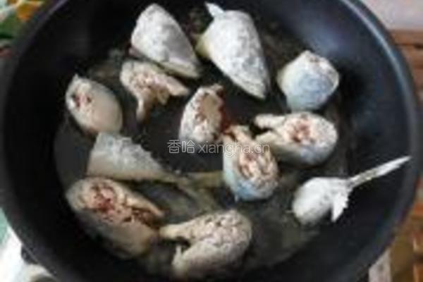 葱烤青占鱼的做法图解3