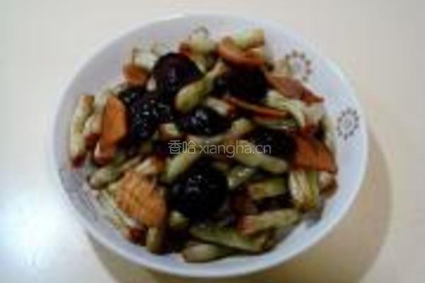 香菇焖白扁豆的做法图解6