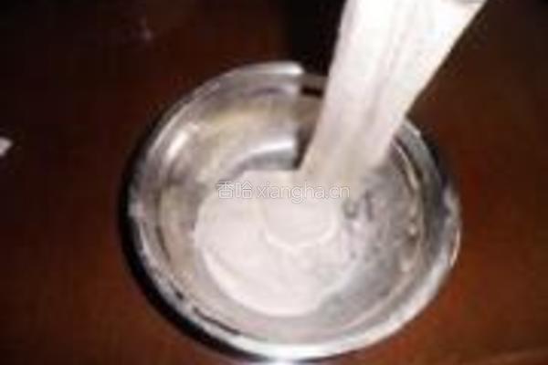 新年学做春卷皮的做法图解10