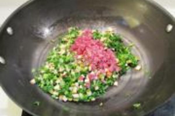 雪里蕻肉末炒豆腐干的做法图解5