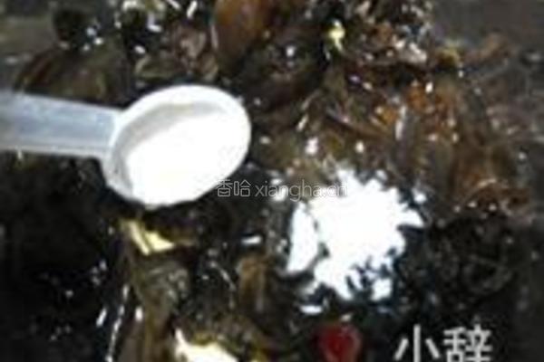 生椒凉拌黑木耳的做法图解1
