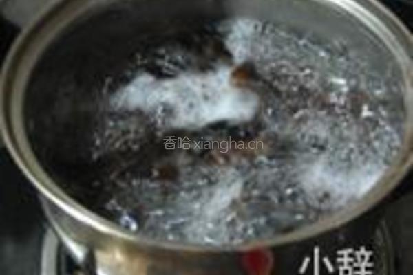 生椒凉拌黑木耳的做法图解2