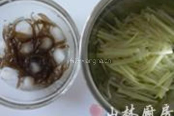 凉拌木耳西瓜皮的做法图解1