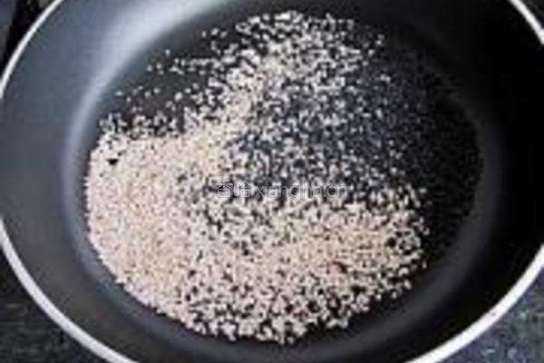 雪影南瓜饼的做法图解2