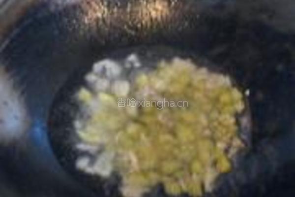 泡椒紫苏炒蚬子的做法图解3