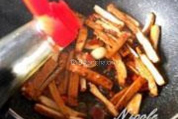 蒜苗辣炒酱香干的做法图解7