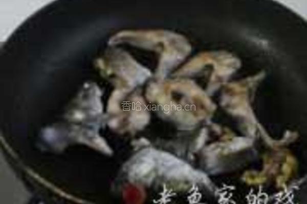 无花果香鱼汤的做法图解3