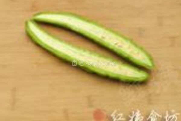 蜜汁苦瓜的做法图解1