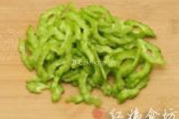 蜜汁苦瓜的做法图解3