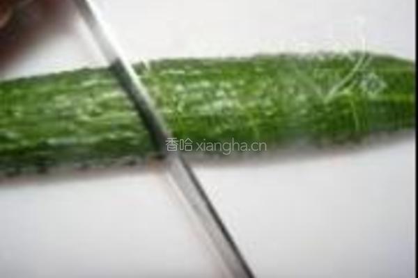 酸甜蓑衣黄瓜的做法图解3
