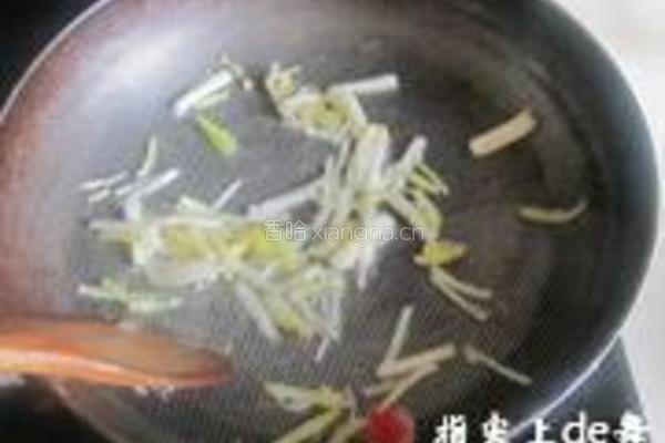 韭黄龙俐鱼柳的做法图解5